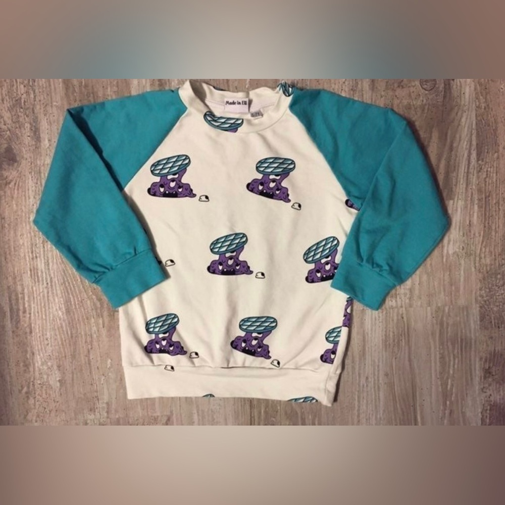 Jelly alligator sewer monster lightweight sweatshirt 6/7